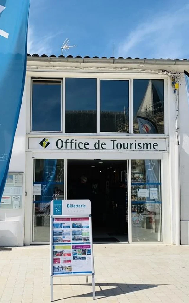 Façade de l'office de tourisme de Saint-Martin-de-Ré.