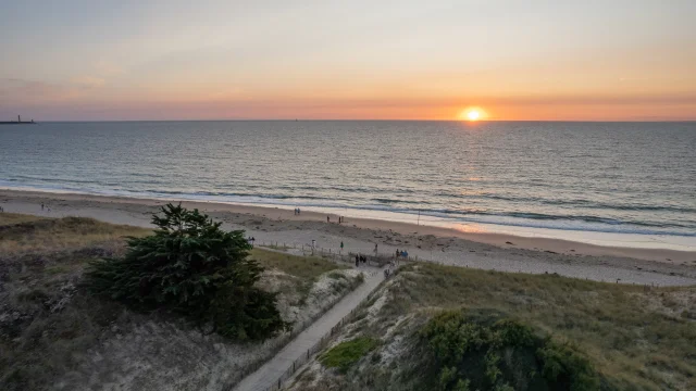 Puesta de sol Playa Petit Bec Les Portes Ile De Re Jules Serrurier