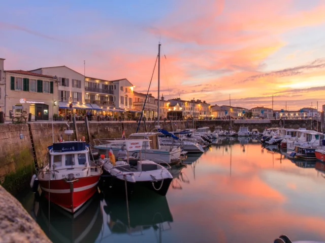 Port de Saint-Martin-de-Ré au coucher du soleil