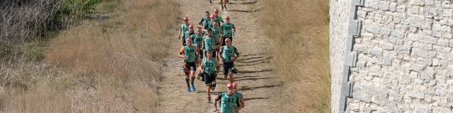 Course Ré Swim Run passant par les remparts de Saint-Martin.