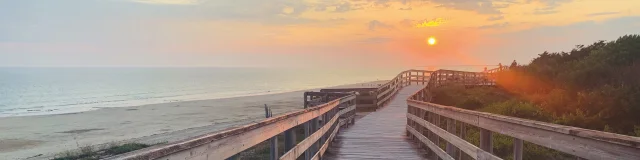 Coucher de soleil sur la plage des Gollandières