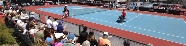 Athlètes participant au tournoi de handitennis à La Couarde.