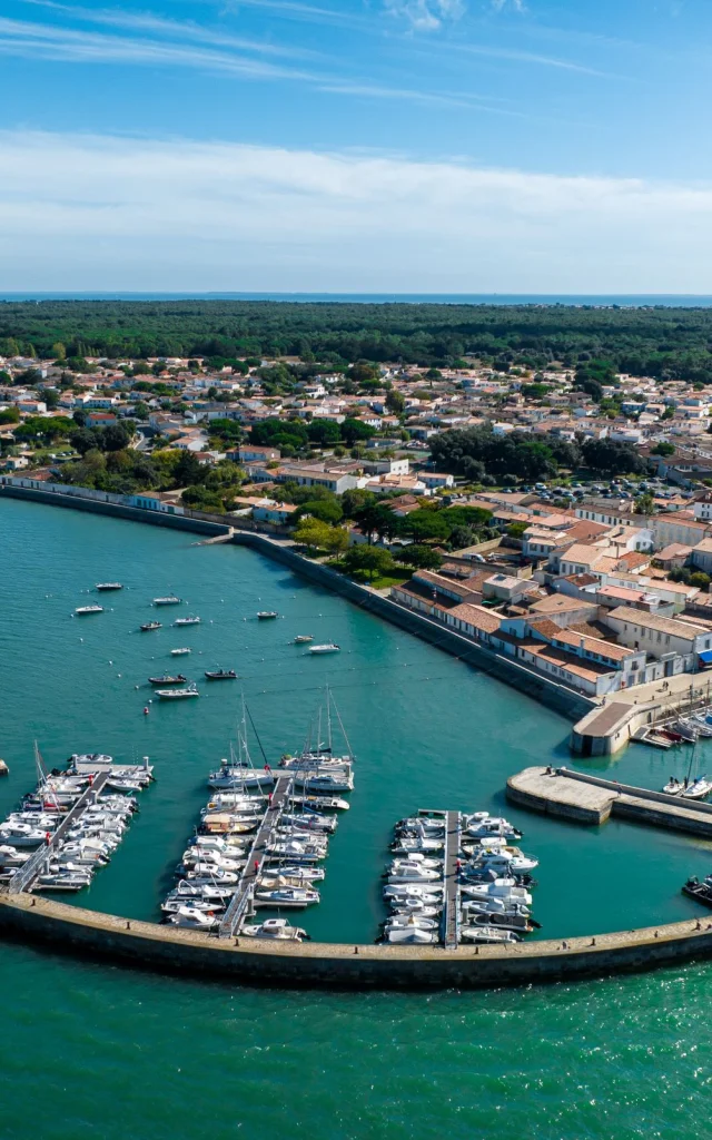 Vue aérienne du port de La Flotte.