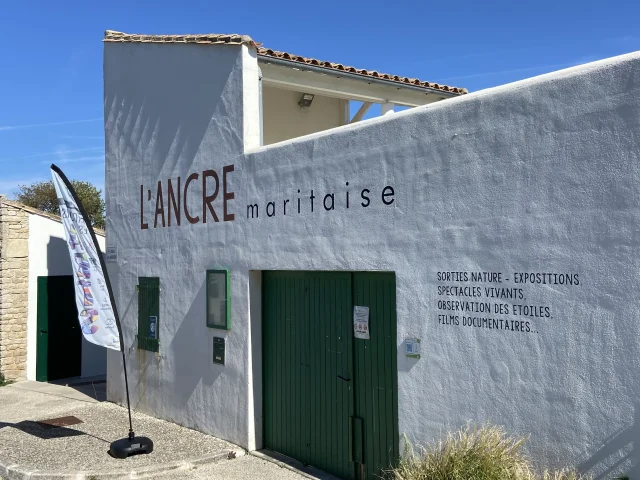 Façade de L'A.N.C.R.E. Maritaise à Sainte-Marie-de-Ré